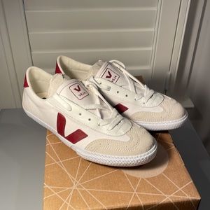 Veja Esplar Low Leather Extra Sneakers (white w/deep red)